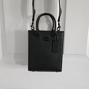 NWOT Coach Tote 16 In Crossgrain Leather- Black